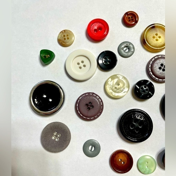 Vintage Buttons - 25 Pieces - Picture 6 of 11